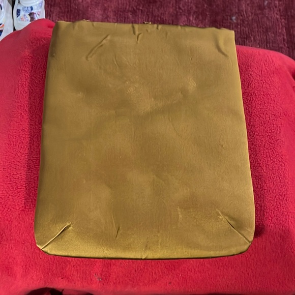 Elegant Gold and Cream Women's Bag - Picture 2 of 11